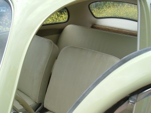'61 VW Bug: Upholstery
