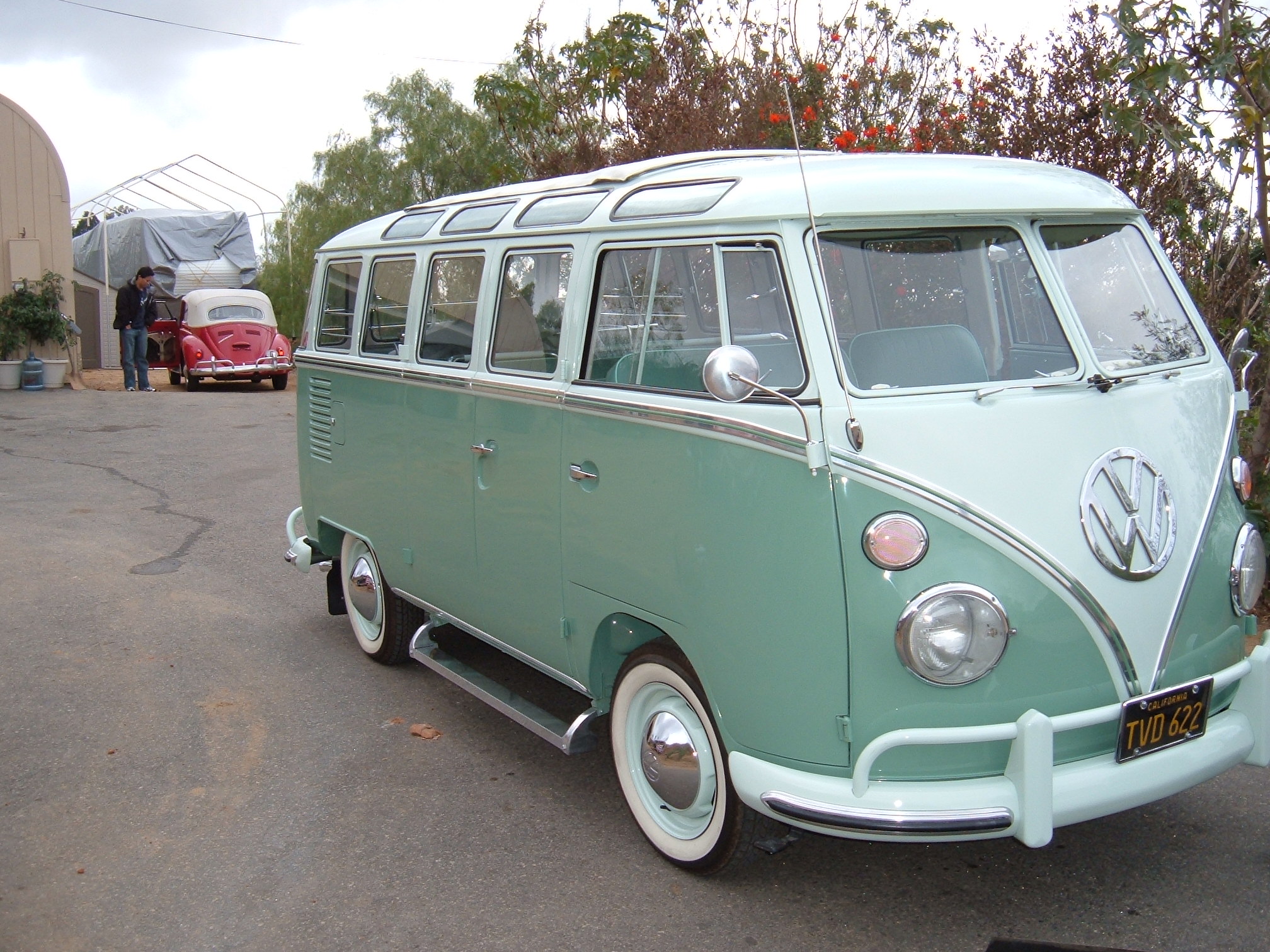 1963 VW 23 Window Bus right view.